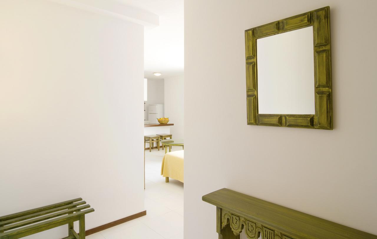 Apartamentos Bon Lloc ซานตาเอวเลเรียเดสริว ภายนอก รูปภาพ