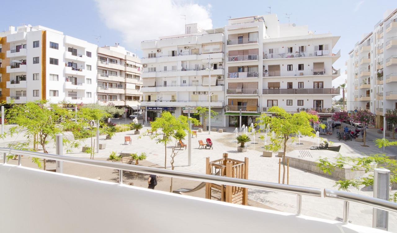Apartamentos Bon Lloc ซานตาเอวเลเรียเดสริว ภายนอก รูปภาพ