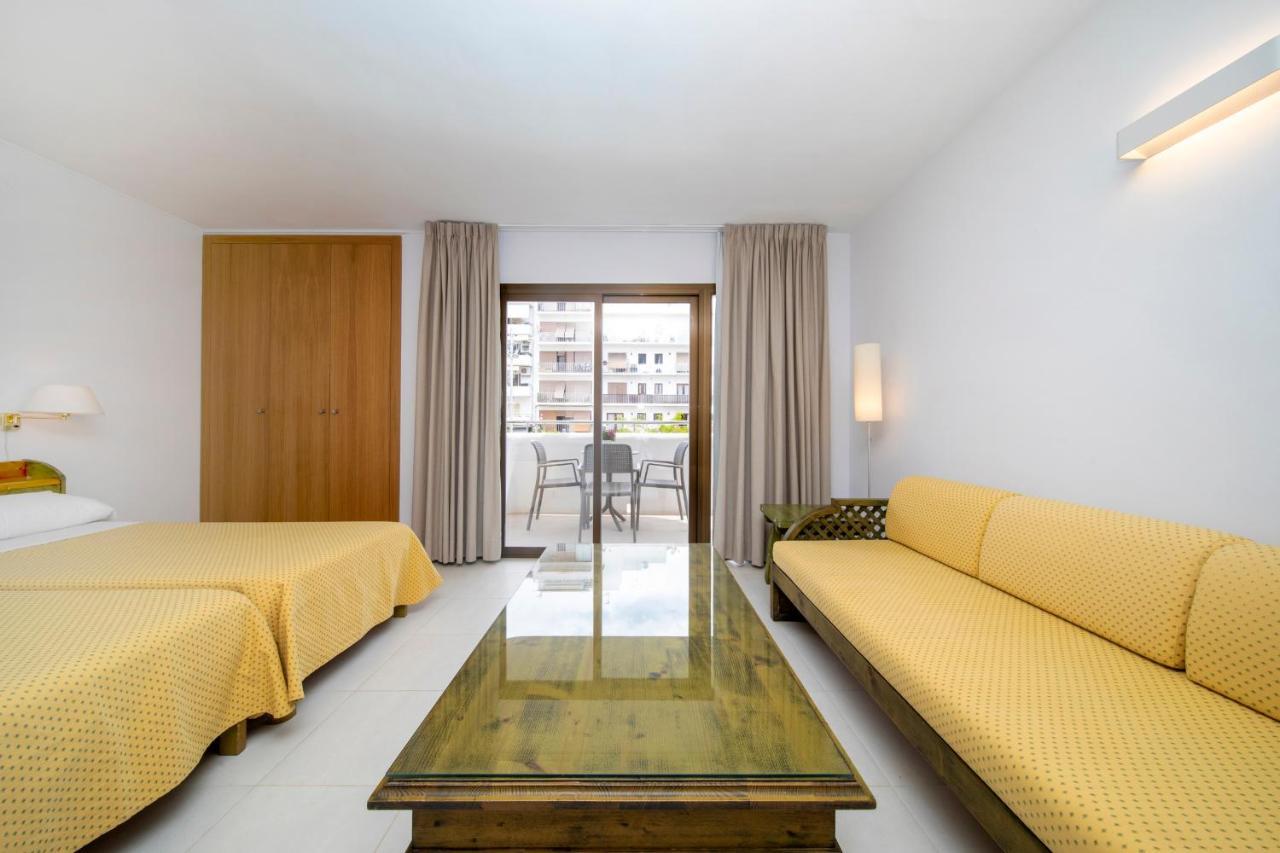 Apartamentos Bon Lloc ซานตาเอวเลเรียเดสริว ภายนอก รูปภาพ